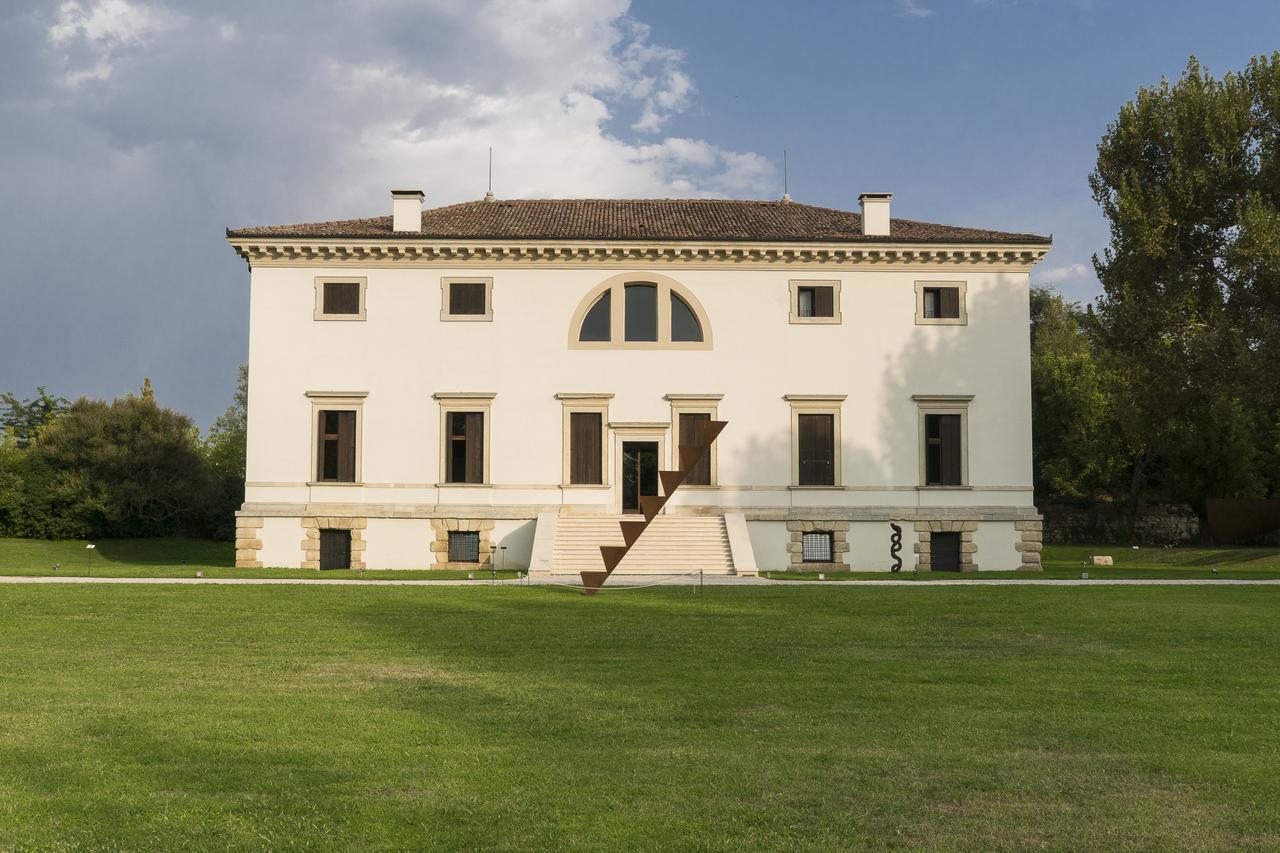 La Barchessa Di Villa Pisani Lonigo Luaran gambar