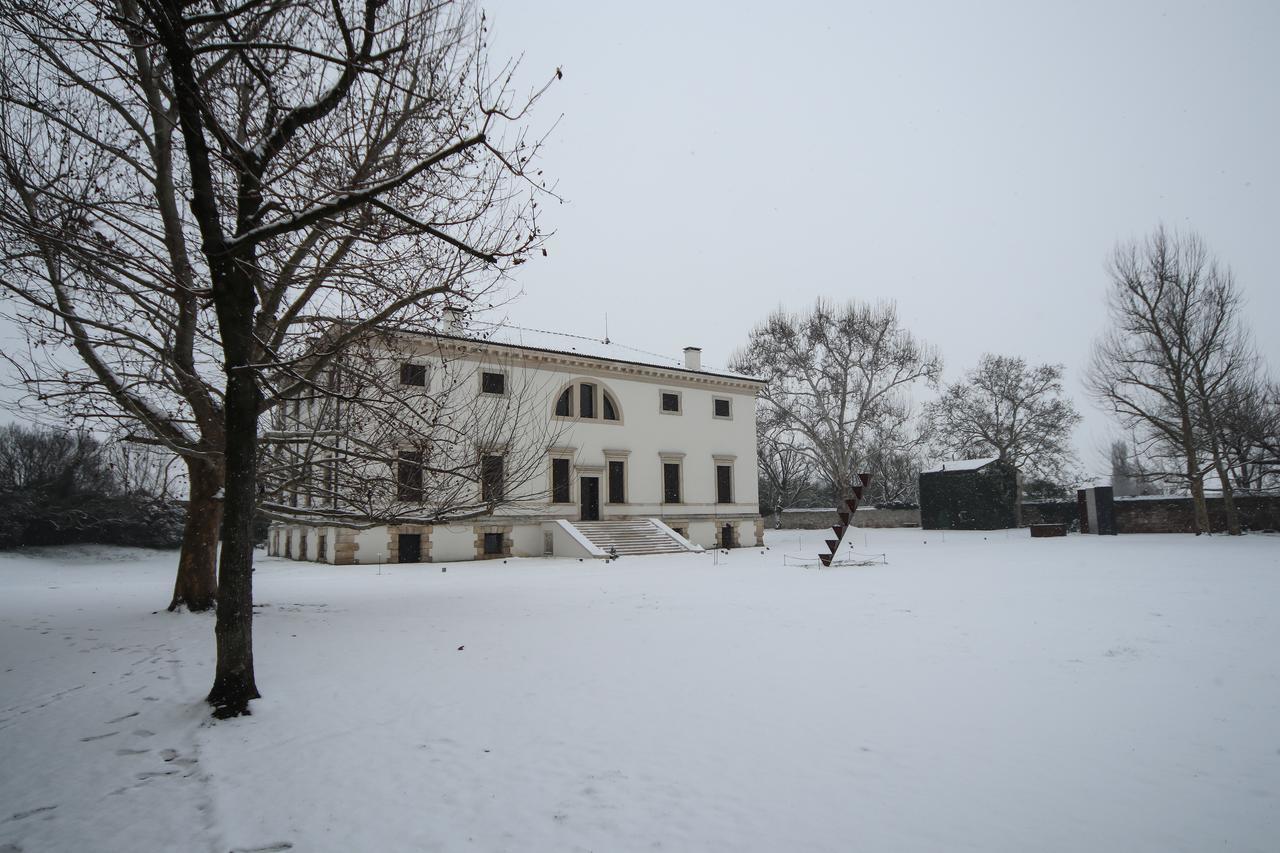 La Barchessa Di Villa Pisani Lonigo Luaran gambar