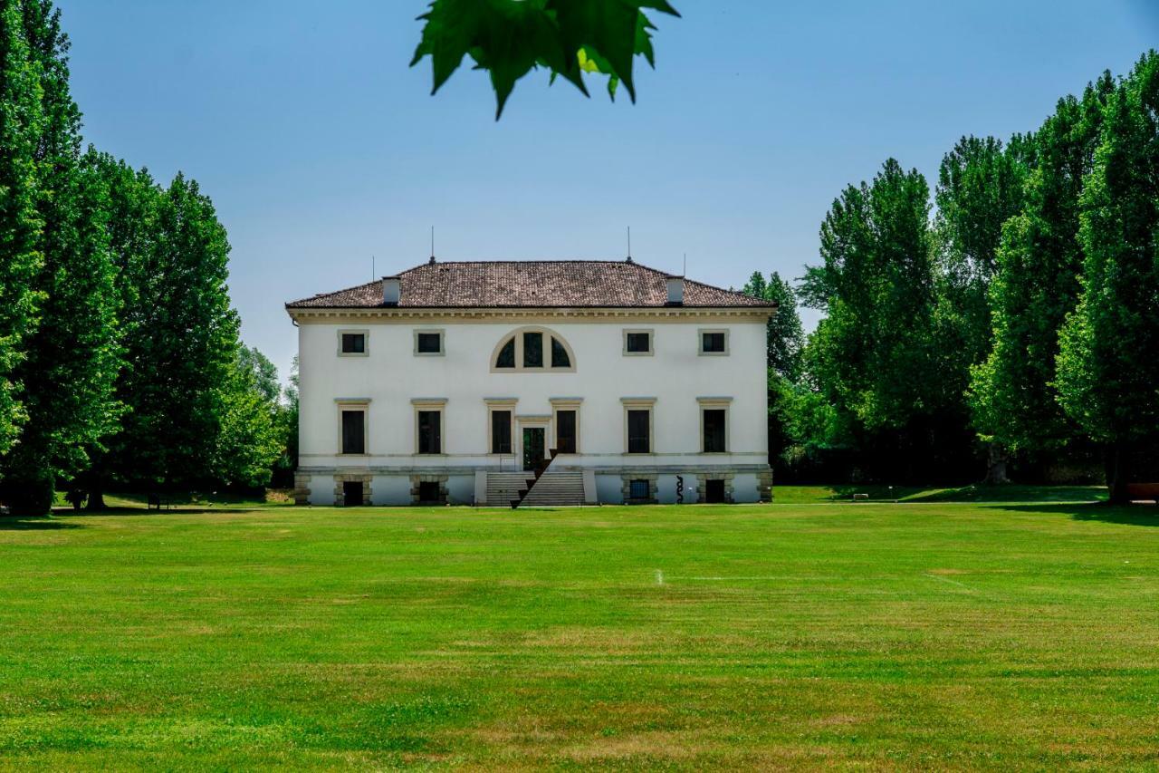 La Barchessa Di Villa Pisani Lonigo Luaran gambar